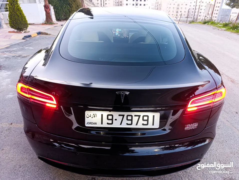 TESLA MODEL S PLAID 2022