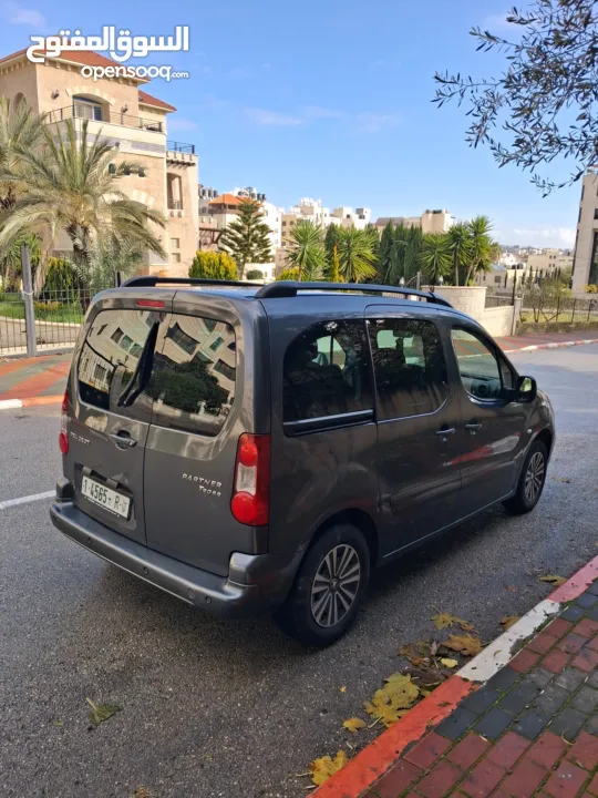 بيجو بارتنر 2017 جير عادي 6+1 ديزل دهان شركة يد صفر عداد 93