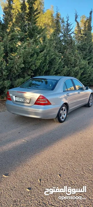 مرسيدس بنز C180 فحص كامل موديل 2001 فل باستثناء الفتحه والجلد للبيع بأقل سعر بالسوق وحرق 6800