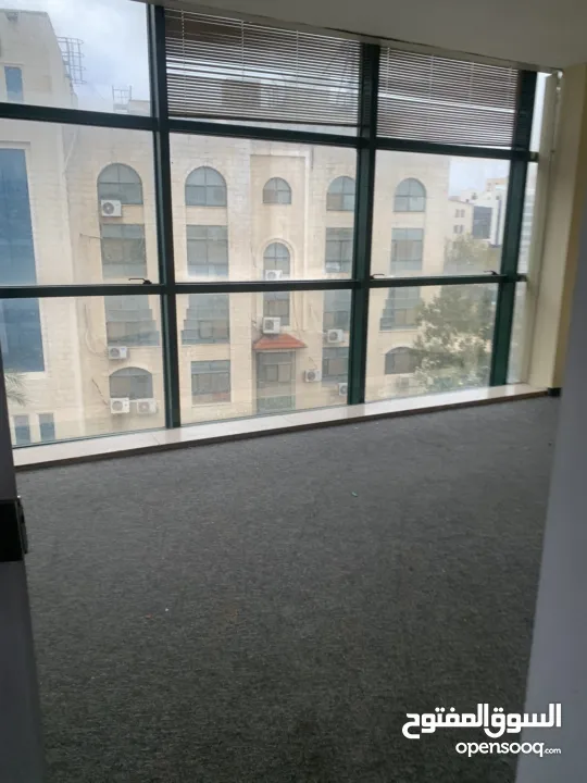 مكتب للايجار