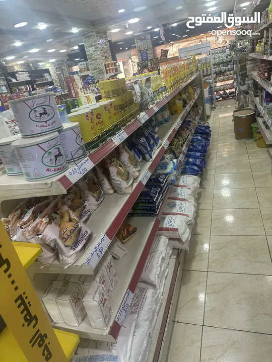 سوبر ماركت للبيع موقع مميز