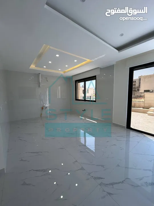 شقة طابق ارضي بمساحة 191 متر مربع مع مدخل و كراج خاص في مرج الحمام