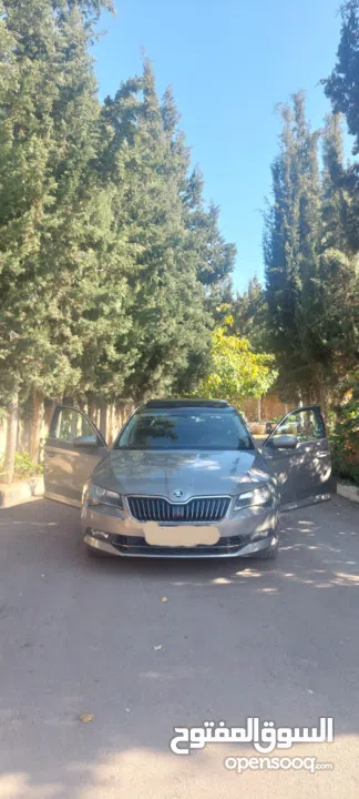 سكودا سوبيرب 4/4 280 حصان بانوراما اقتصادي جدا نضام الاستطفاف الذاتي 4 وضعيا قياده ممري كراسي صاروخ