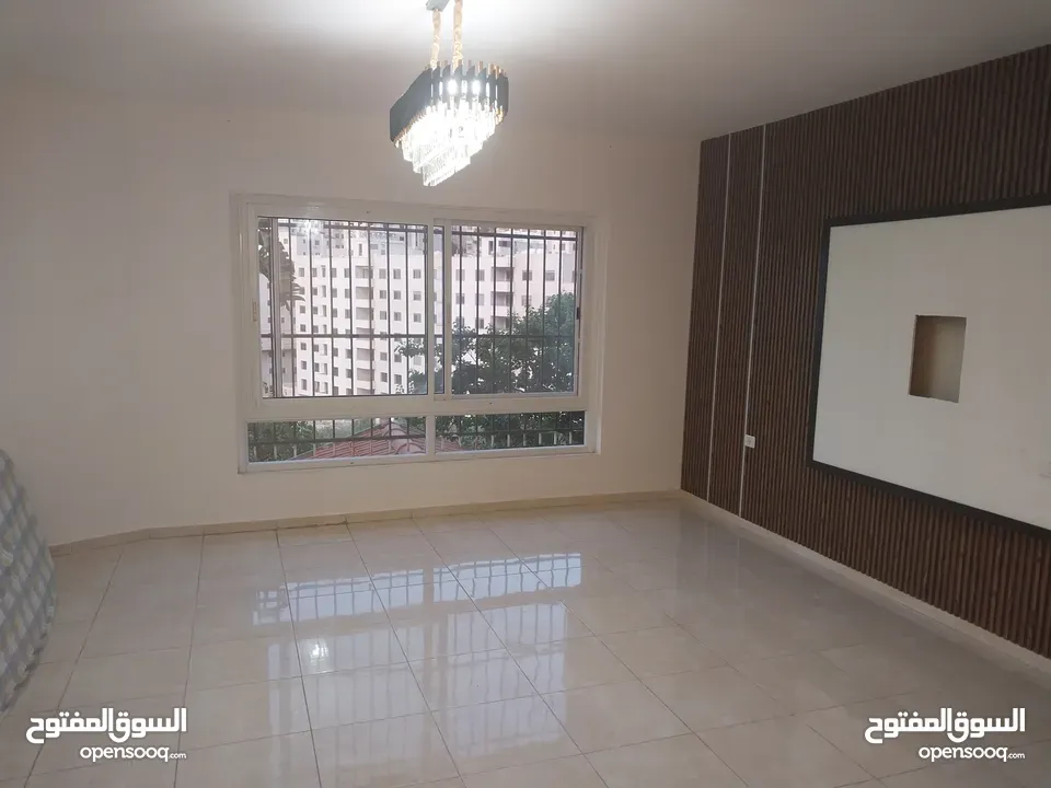 شقة للبيع في الطيرة - قرب مسجد التقوى