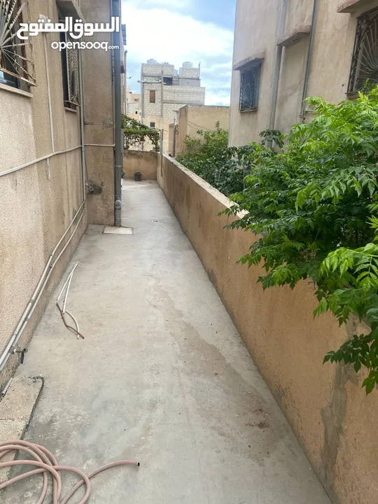 غرفة للايجار سكن طالبة أو سيدة عاملة شامل جميع الفواتير الكهرباء و الماء و الانترنت