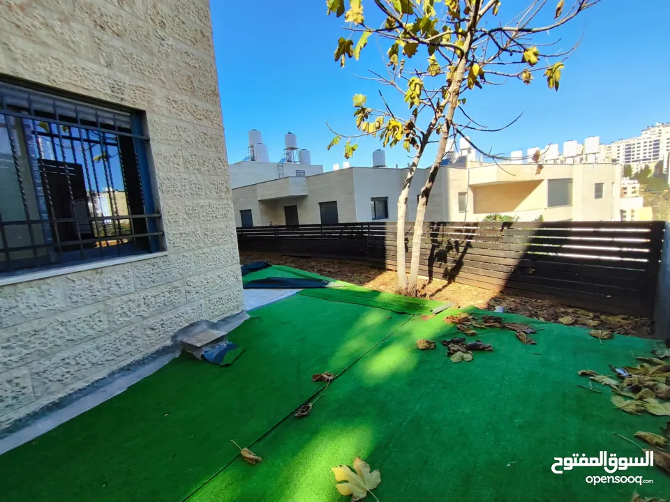 شقة مع حديييقة للايجار في عين مصباح