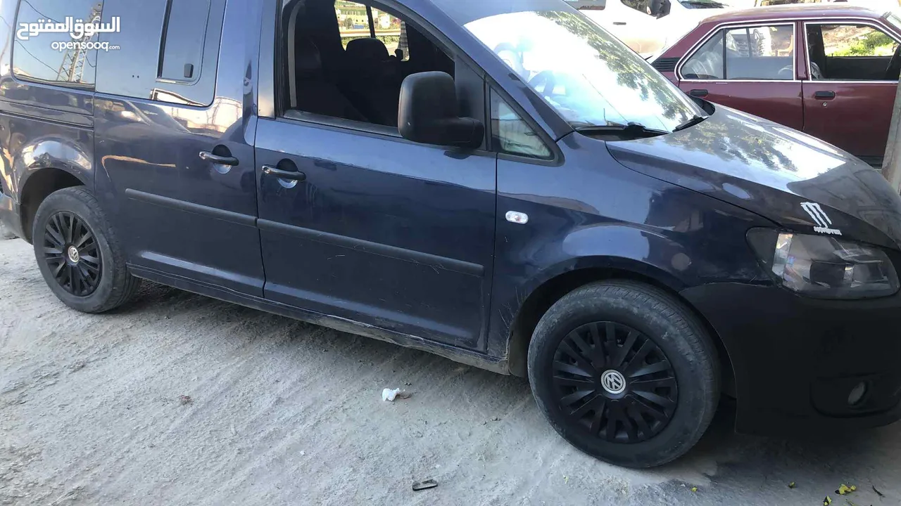 فلوكس فاجن كادي 2015  تيربو مطور 1600 ديزل  6+1 عدد الركاب  هوك خلفي  فحص نضيف  سعر عالحرق أخونا