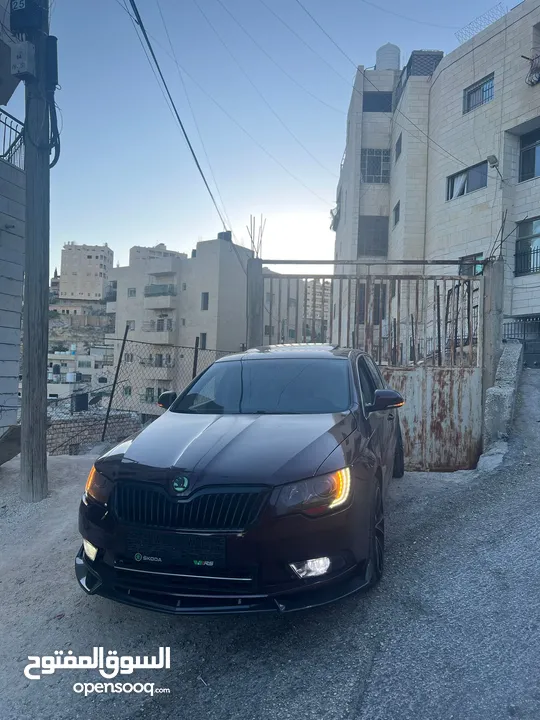 للبيع او البدل بسعر حرق كاش سكودا سوبير فل الفل فتحه سقف كراسي كهرباء برادي خلفيه لدات اماميه وخلفيه