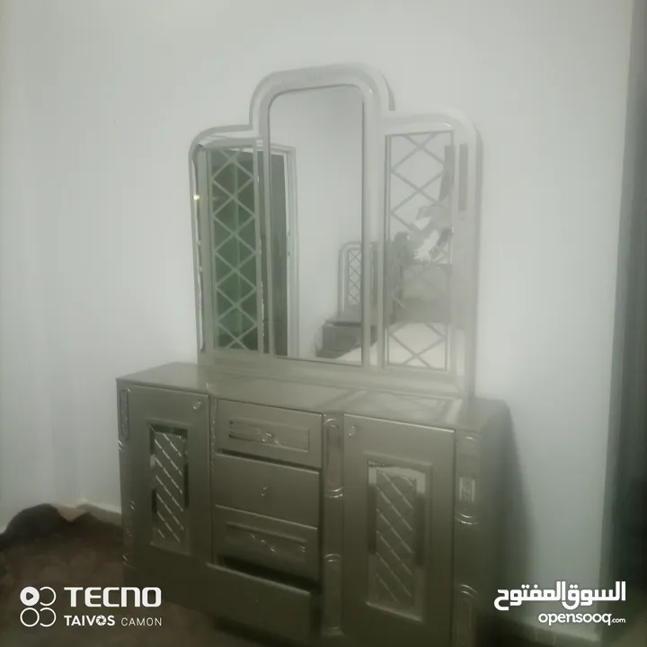 غرفة نوم للبيع استعمال عرسان