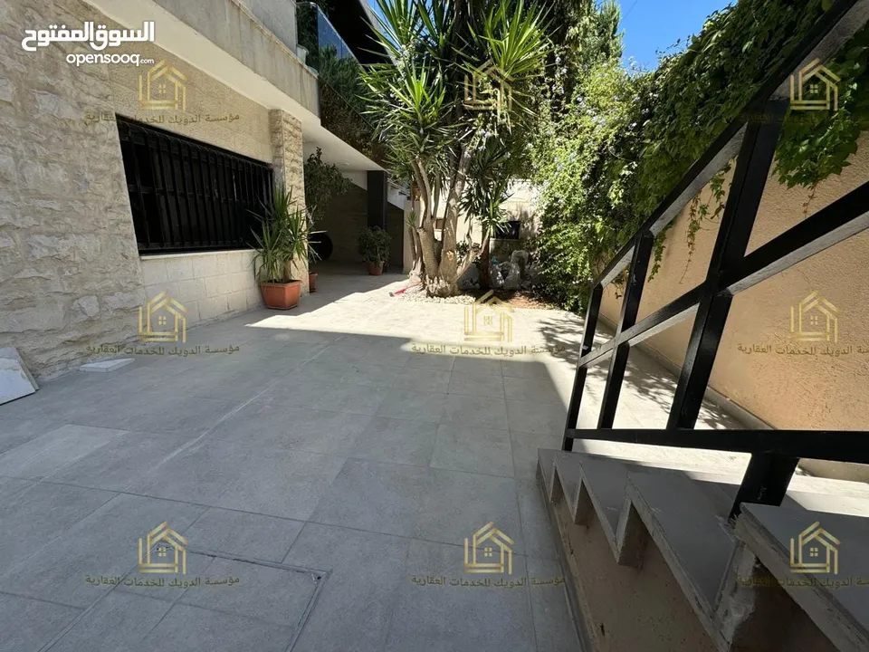 شقة سوبر ديلوكس - الصويفية - 3نوم 1ماستر - 250م داخلي -حديقة مع ترسات مساحة 230م - مدخل مستقل