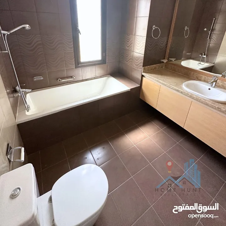 QURM  GRANDIOSE 5+1 BR COMMUNITY VILLA