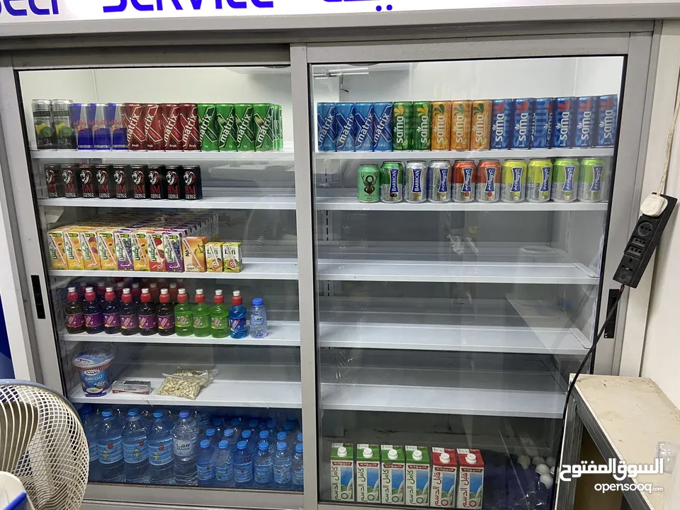 سوبرماركت للبيع