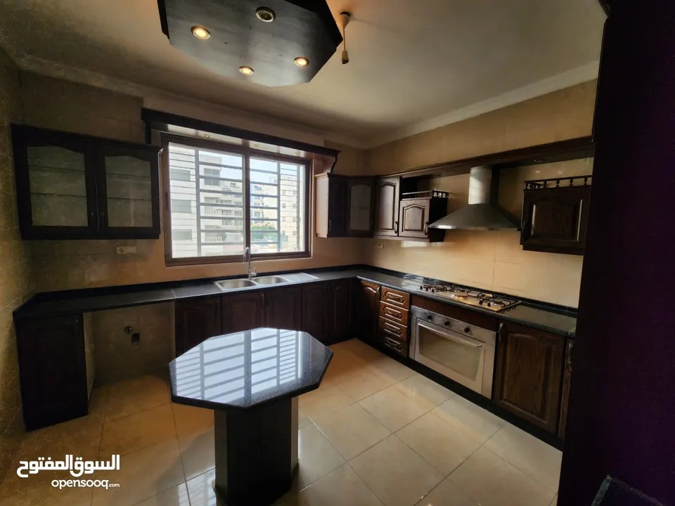 شقة للبيع في حي الصحابة - ref : 14578