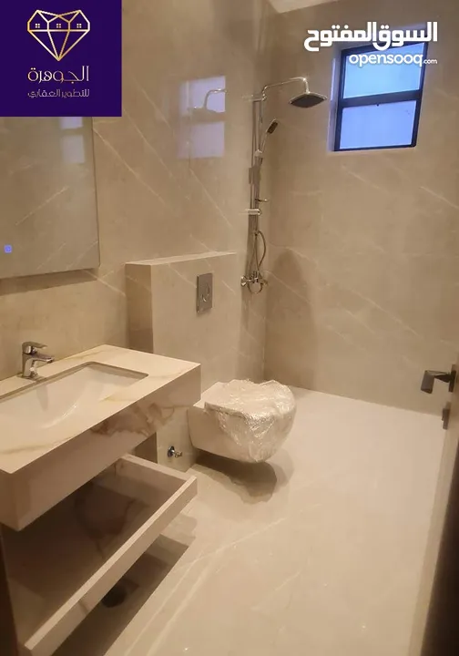طابق اخير مع روف دوبلكس فاخر لم يسكن لقطه وبسعر مغري جدا عرض خاص أرقى مناطق خلدا وام السماق
