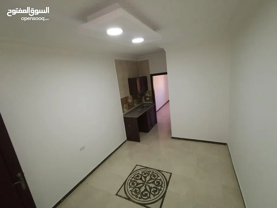 شقة فارغه سوبر ديلوكس بالقرب من شارع الجامعه والدوريات