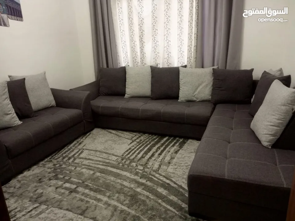 طقم كورنر  للبيع بحاله جيده جدا مع ركلينر ودبدوب كبير