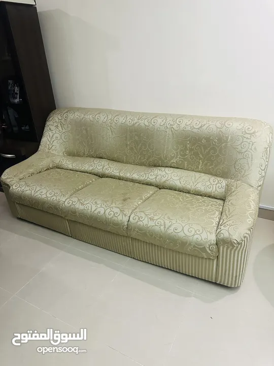Sofa set for freeee