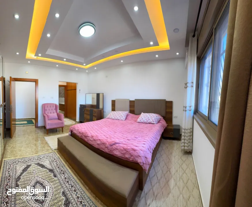 روف للايجار مفروش في اجمل مناطق رام الله والبيرة التواصل مع المالك مباشرة دون وسيط 1250 دولار