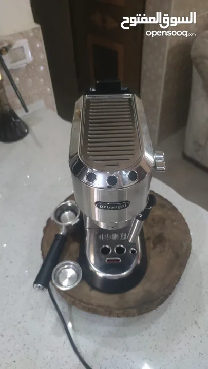ماكينة قهوة اسبرسو  delonghi dedica ec685