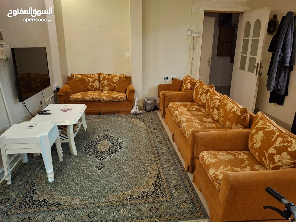 طقم كنب فاخر 7 مقاعد للبيع