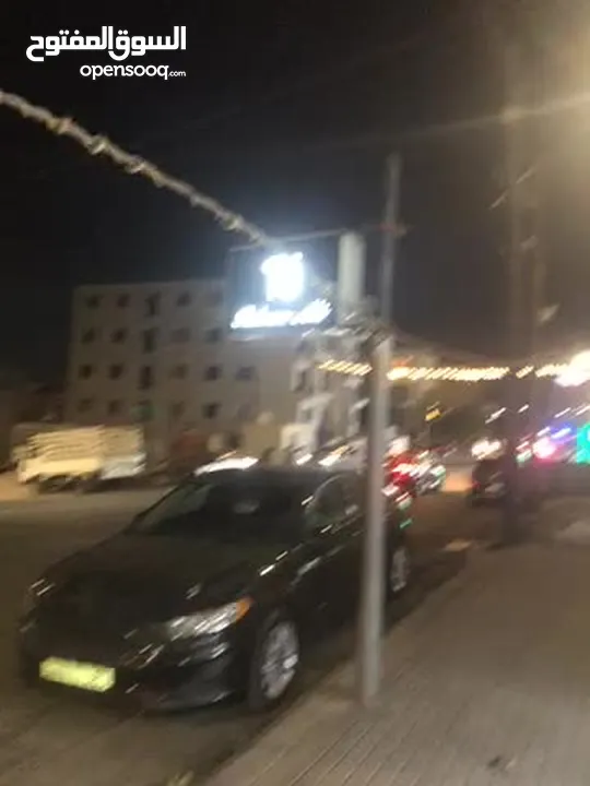 صالون مع عدتو للبيع مع عدتو و زباينو