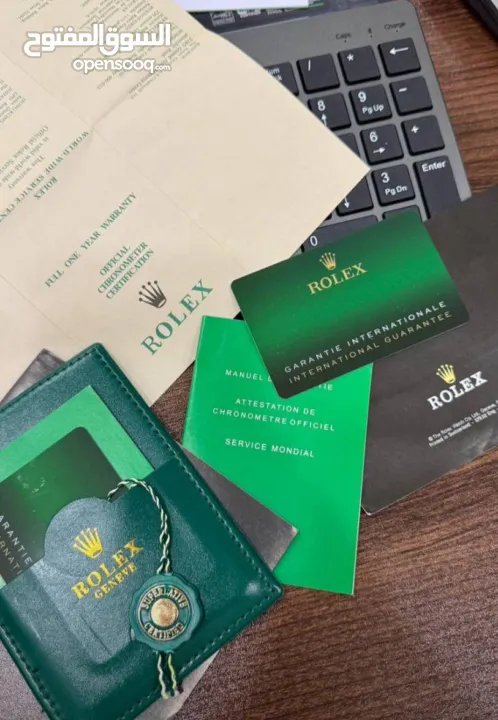 ساعات رولكس العالمية  مختومة   تشمل  : العلبة المتوفرة بالصورة  الاوراق كامله