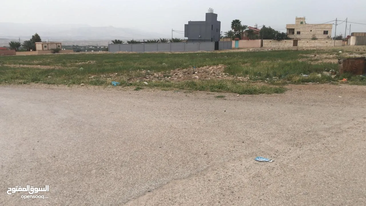قطعة سكني 288 متر الشونة الجنوبية - الكرامة - حي مسعود شاليهات جديدة - راقية وهادية - ومستوية للبناء