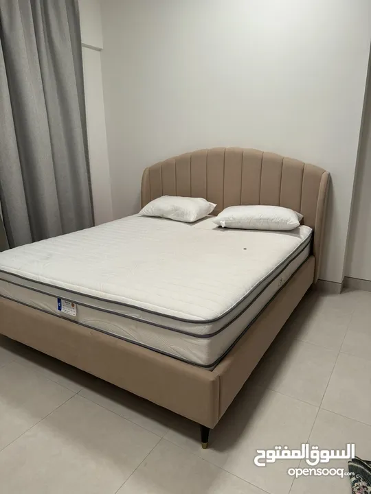 Bed + mattress