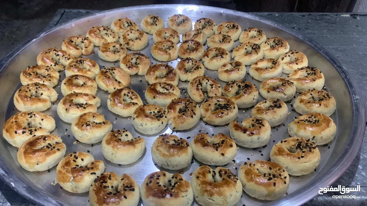 معمول العيد اللذيذ يتوفر لدينا حشوات مميزة معمول العجوة معمول جوز معمول فستق حلبي عجينة معمول