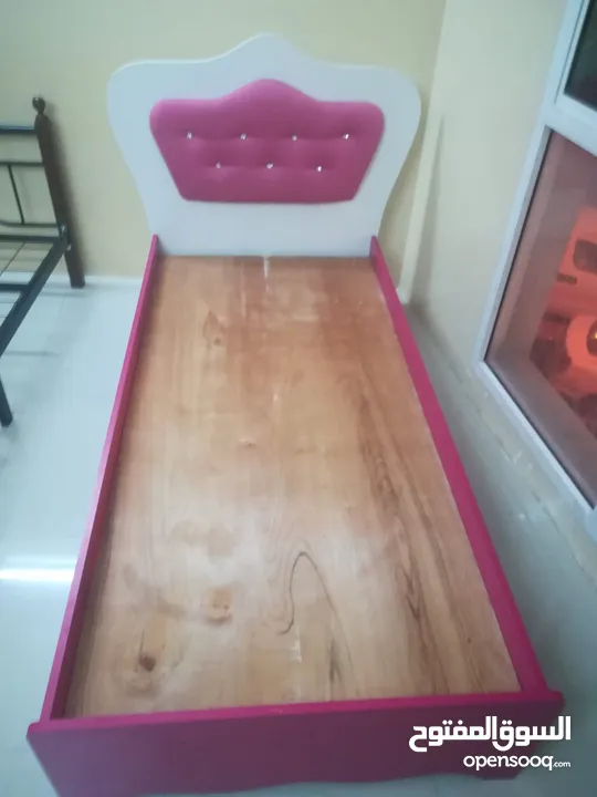 SINGLE BED IN GOOD CONDITION