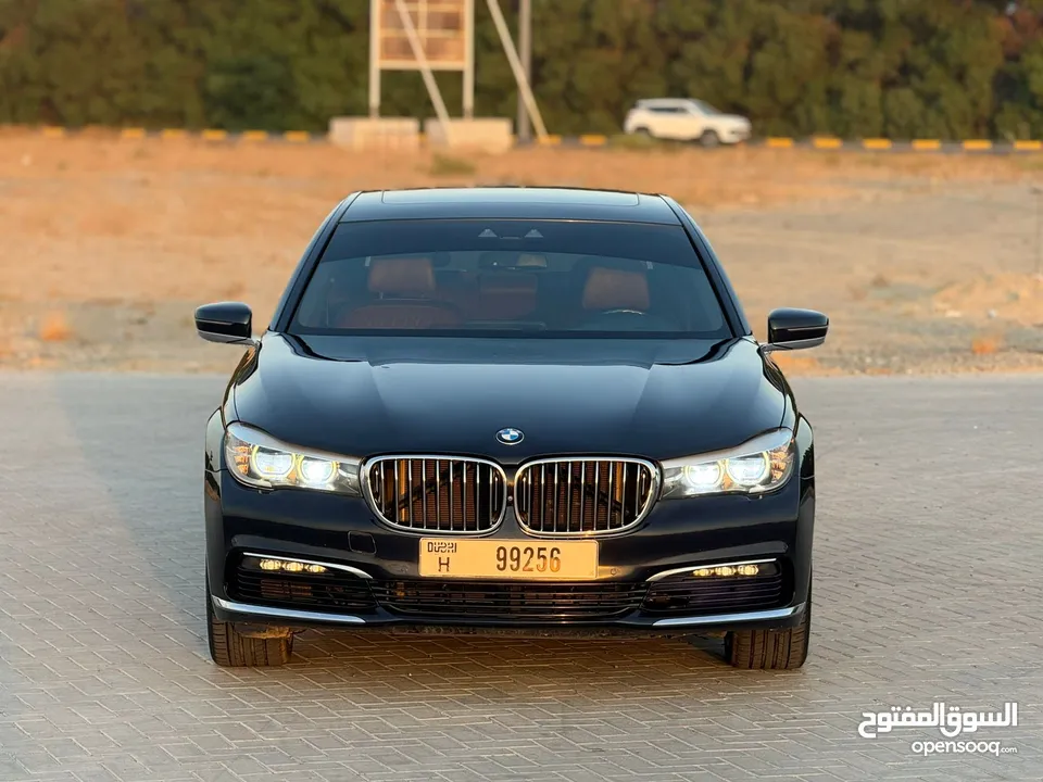 BMW 740  2016.  ( 51000 AED )