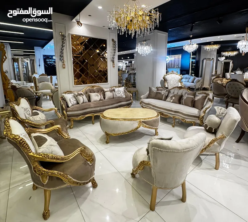 طقم كنب New classic فاخر ومميز جداً 7مقاعد مع طربيزة الوسط