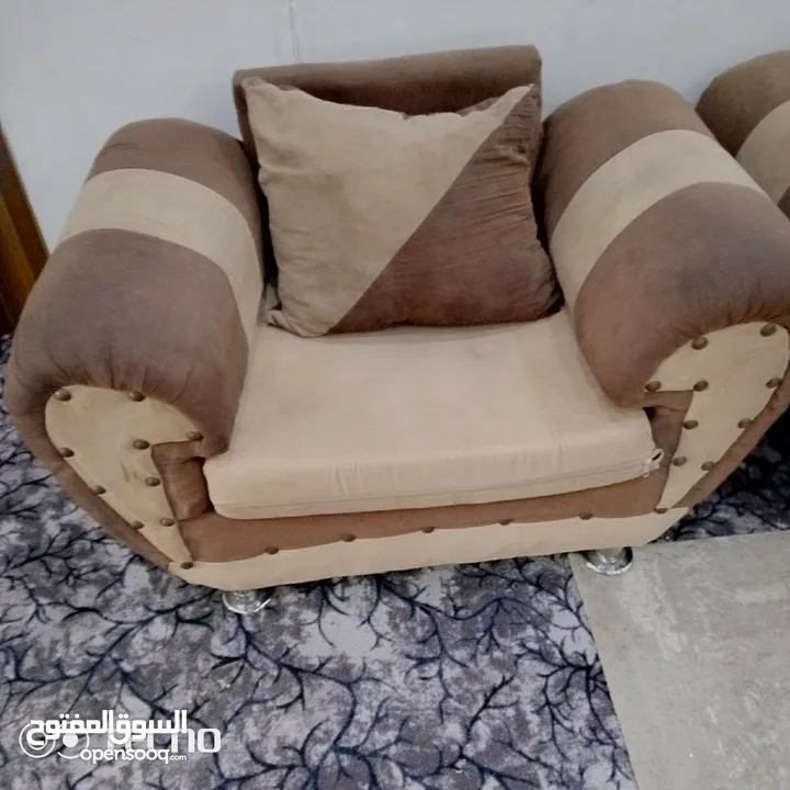 كنب سبع مقاعد ثلاثيه وثنائيه ومفردتين