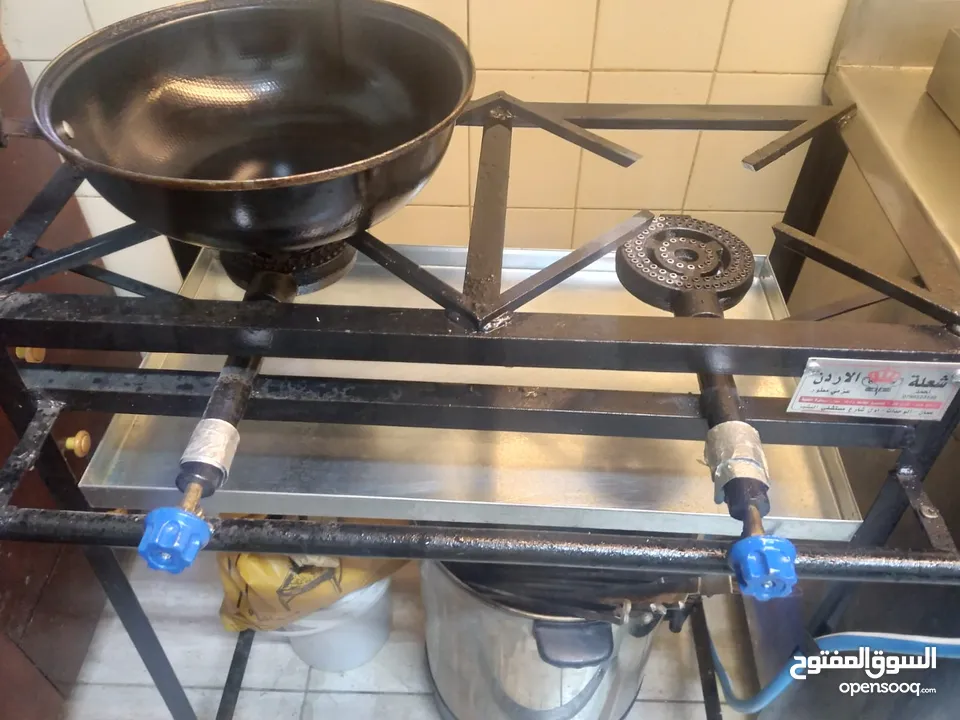 غريل صاج وشاركول فرن فريزر شواية شاورما عدد 2 + شواية دجاج 6 اسياخ + ماكينة جبنة سائلة صناعة تركية