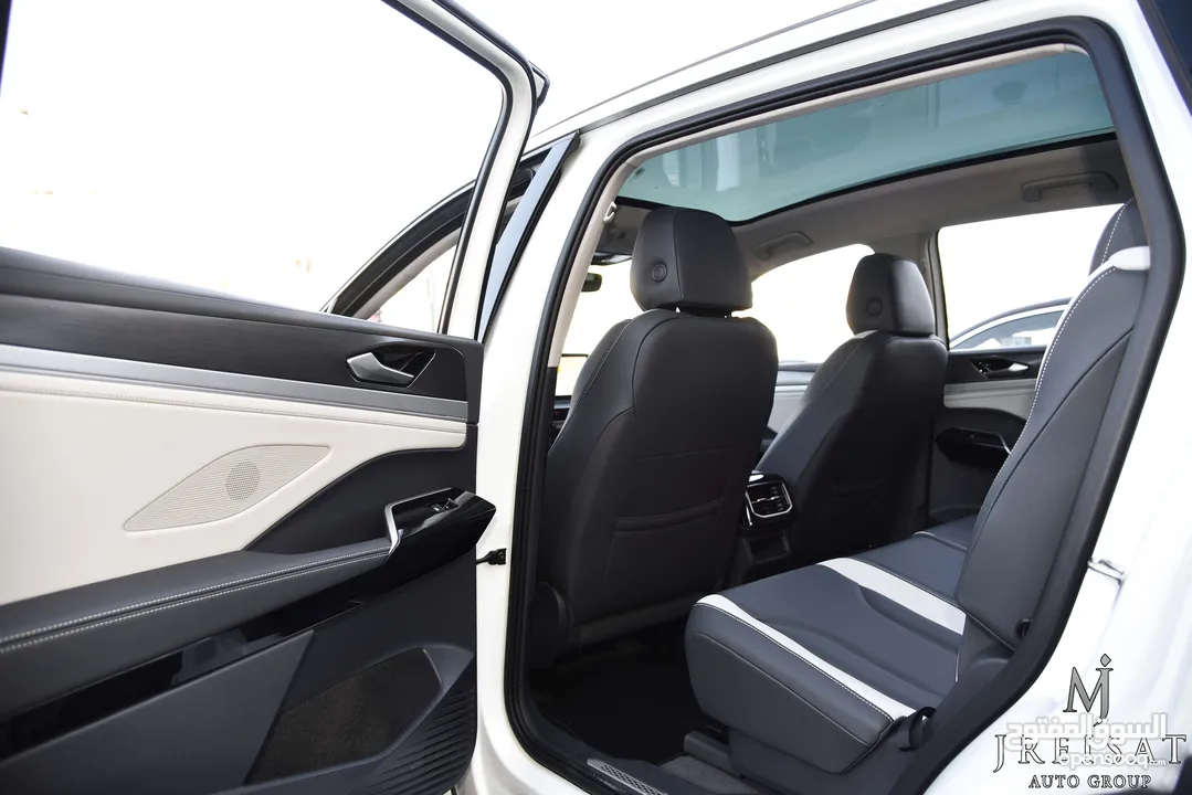 فولكس فاجن ID.6 كروز بيور كهربائية بالكامل 2022 Volkswagen ID.6 Crozz Pure SUV EV