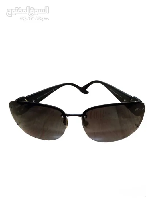 نظارات شمسية غوتشي Gucci اصليه مستعملة بحالة جيدة جدا صنع في إيطاليا .