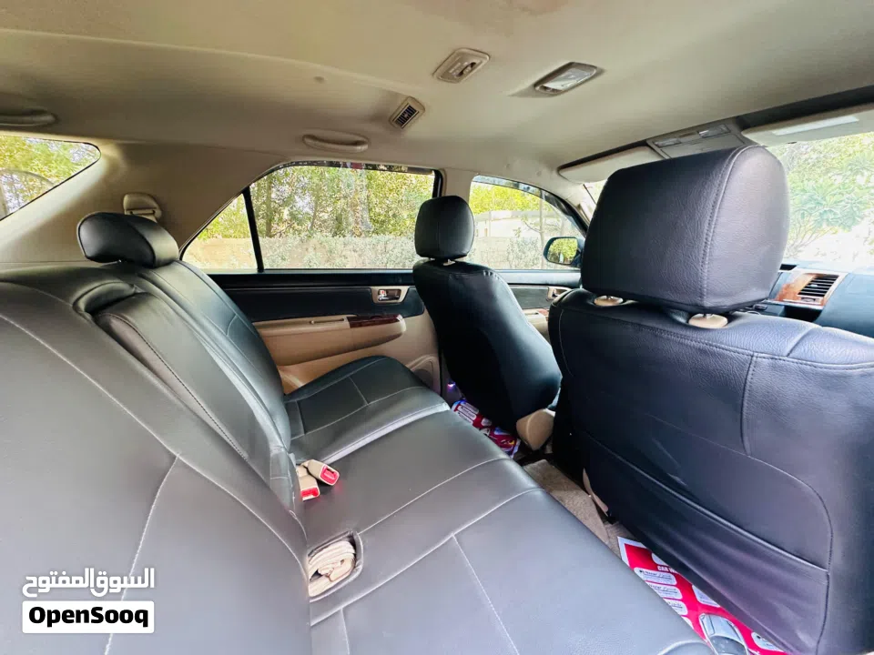 Toyota Fortuner 4wd single owner low Mileage 1 year passing insurance new tyres ready to drive condi