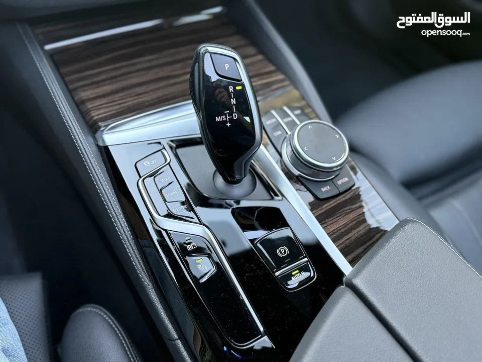 2022 BMW 530e M Sport Black Edition اصلي ... فحص كامل 7 جيد