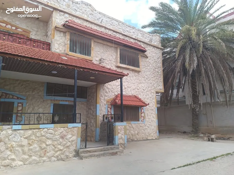 بيت طابقين لااليجار  او للبيع