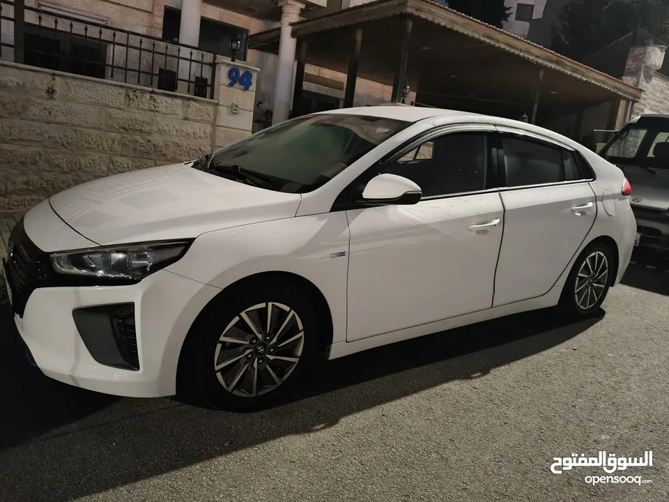 هيونداي ايونيك 2018 فحص للبيع لون ابيض جمرك2022 مالك واحد في الاردن