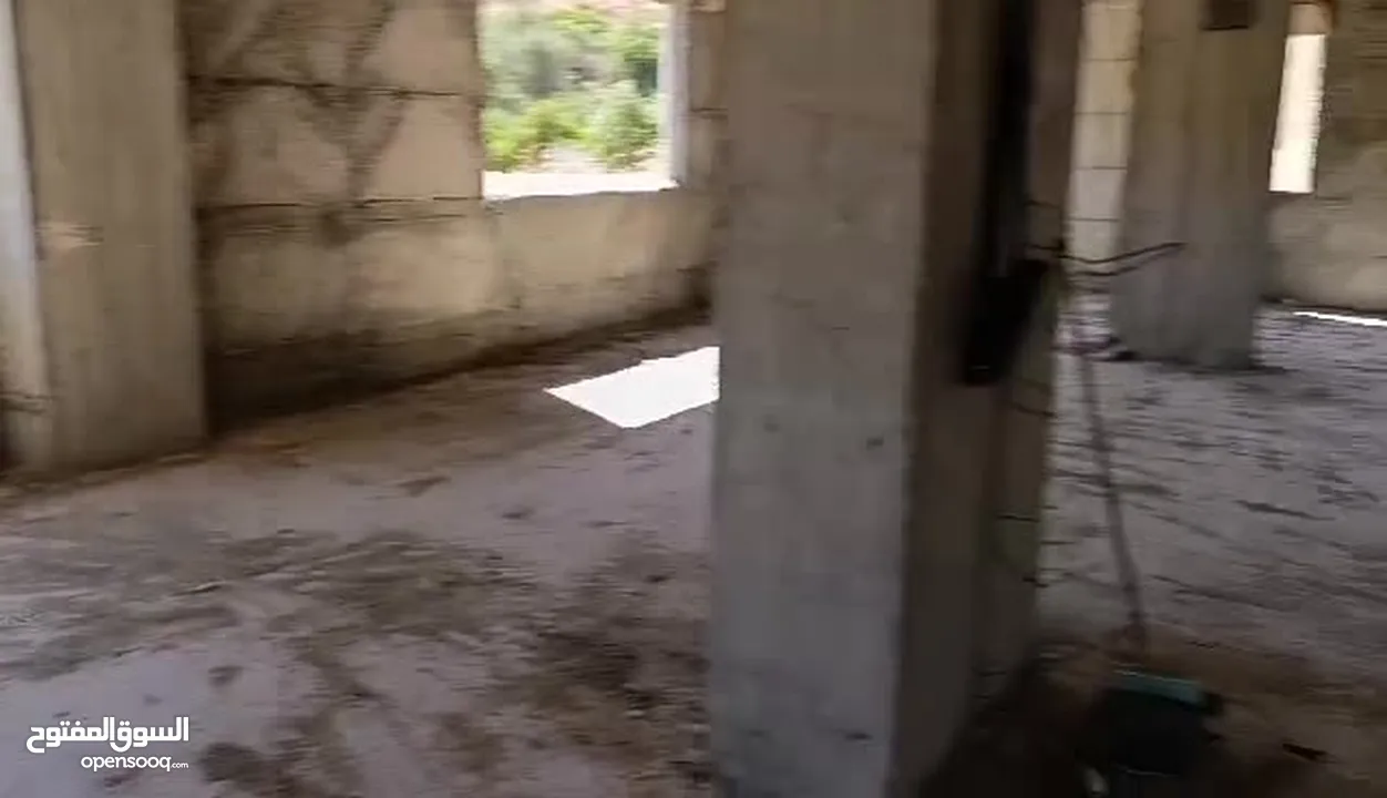 شقة مميزة طابق ارضي مع حديقة خاصة