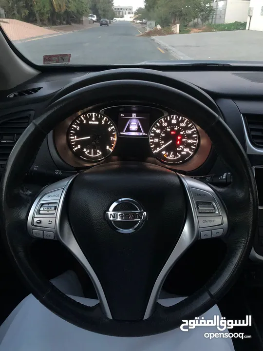 Nissan Altima SV 2017 and 2016 اوراق جمارك