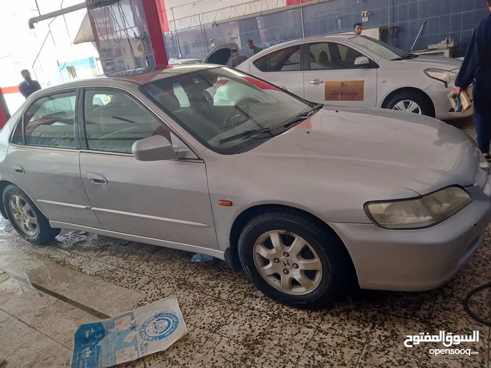 Urgent sale !!!!!  Honda Accord 2002 Engine, gear and AC very good.