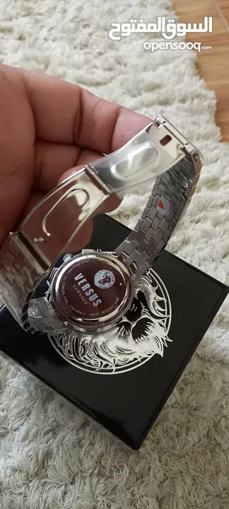 ساعة Versus Versace جديدة