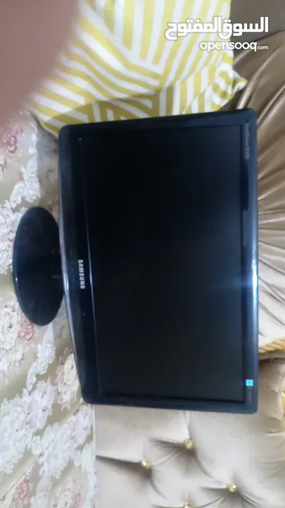 شاشة بتوخد اربع كمرات 22.2