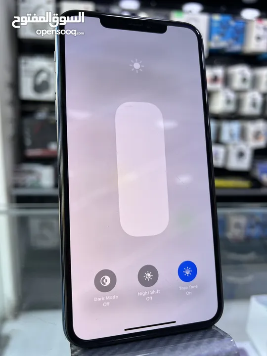 Used iPhone 11 Pro Max (256) GB  ايفون 11 برو ماكس مستعمل بحالة ممتازة  غير مفتوح او مبدل اي قطع ابد