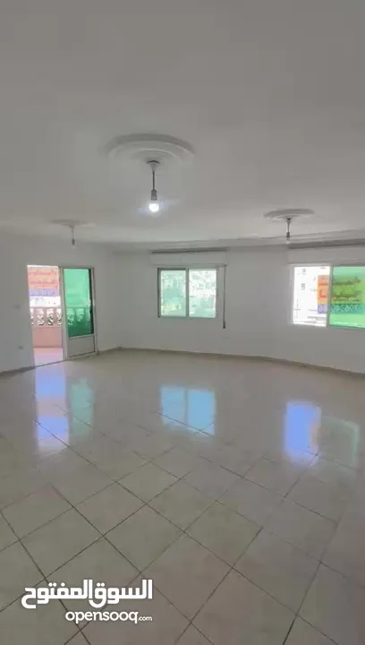 شقة للبيع بسعر لقطه  الهاشمي الشمالي حي الاتراك