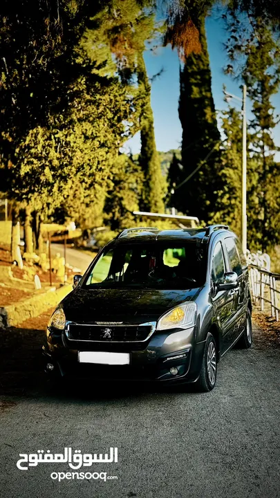 بيجو بارتنر تيبي  Blue HDi يد أولى  فحص نخب  سيارة مميزة ونظيفة  تنازل فوري عند الدفع كاش