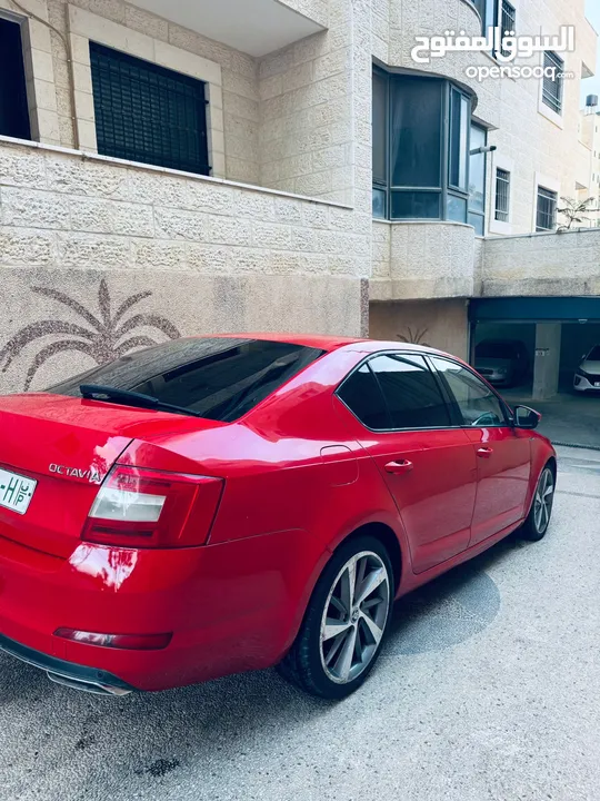 سكودا أوكتافيا صالون خصوصي 2016، ديزل 1600، غيار عادي، مرخصة ومؤمنة، فحص كامل