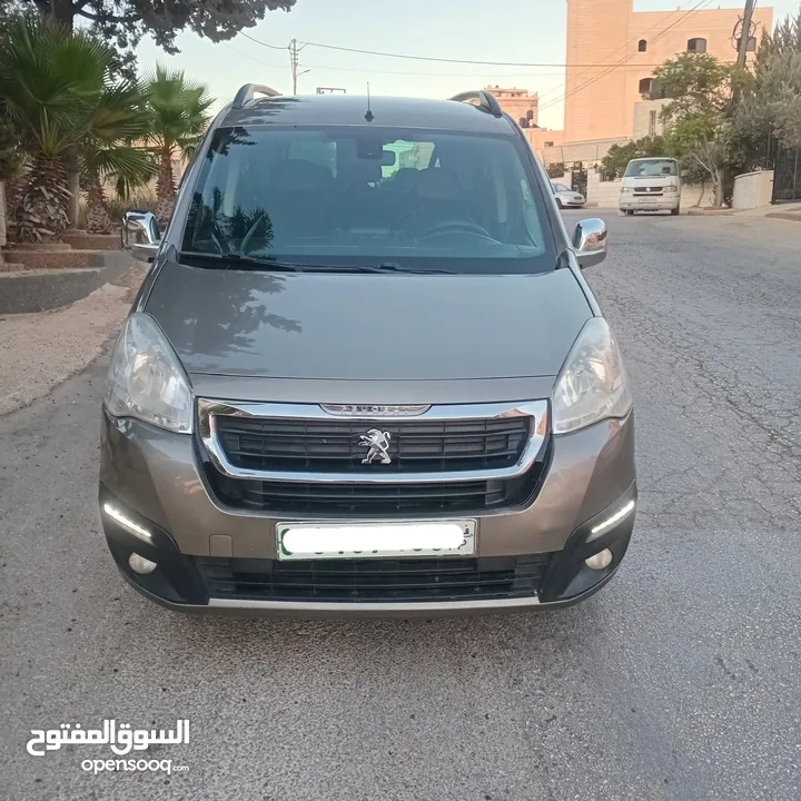 بيجو بارتنر 2017 (6+1) ديزل جير عادي